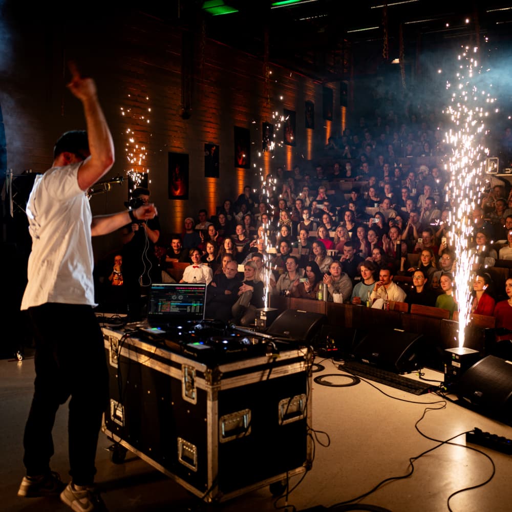 Image 3 for year 2023